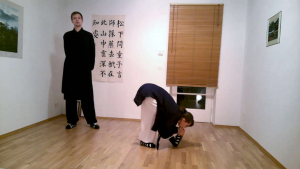 Wudang Academy- How to chin to toe stretch